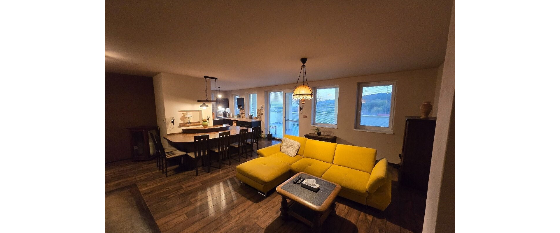 Exkluzívne na predaj: Priestranný moderný dom pod lesom