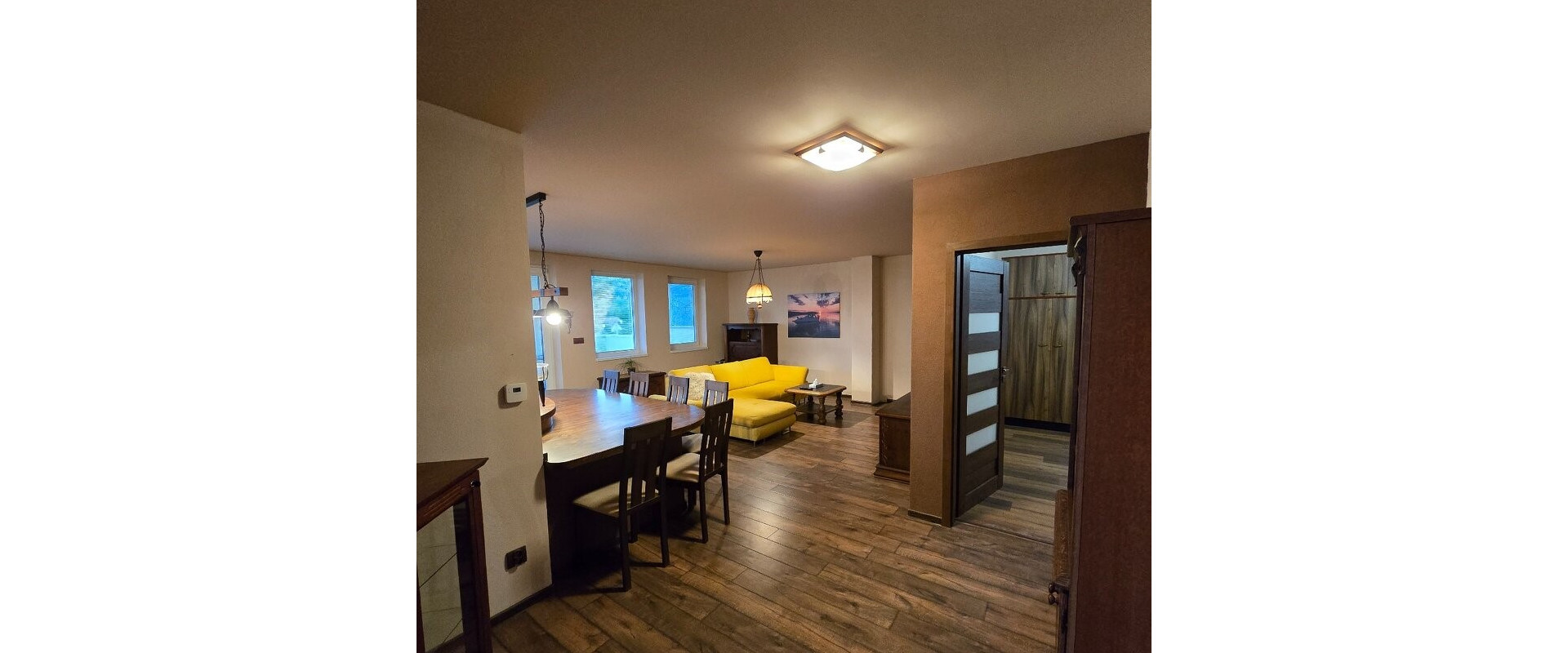 Exkluzívne na predaj: Priestranný moderný dom pod lesom