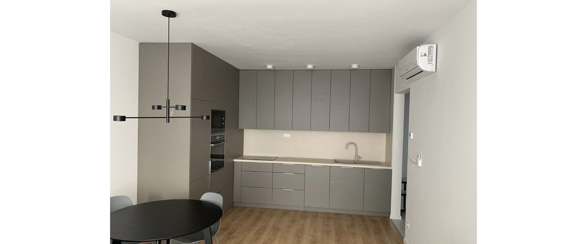 Na prenájom 2-izbovy byt s loggiou Nové mesto