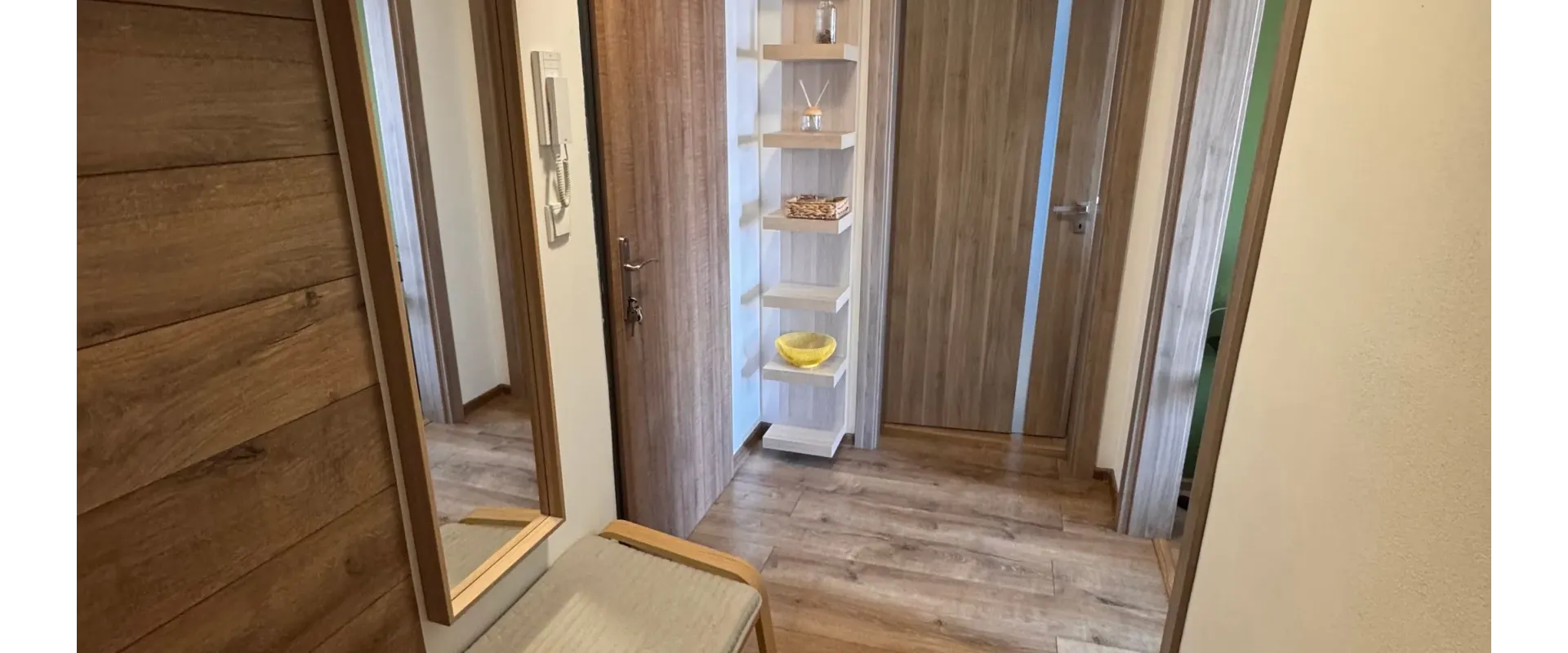 Prenájom moderného 2-izbového bytu s balkónom vo Zvolene