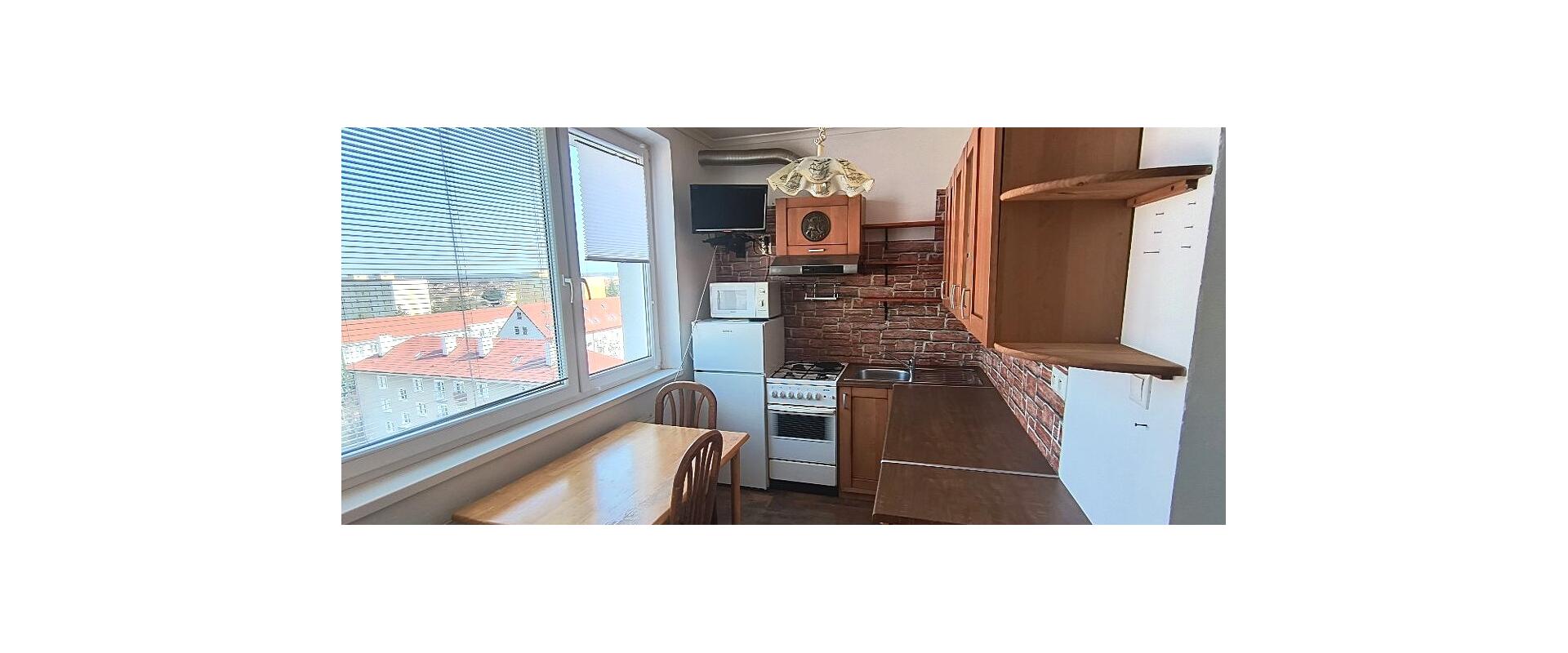 Rezervované JKVREAL  predaj priestranný 2-izbový byt v centre Malaciek