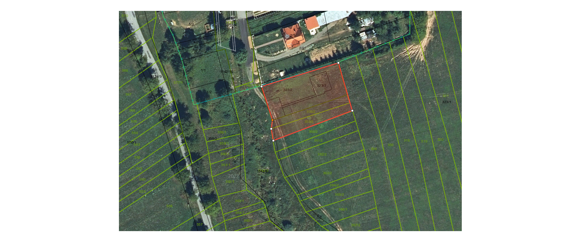 Na predaj rodinný dom vo výstavbe s priestranným pozemkom - 1 850 m² v obci Prosačov.