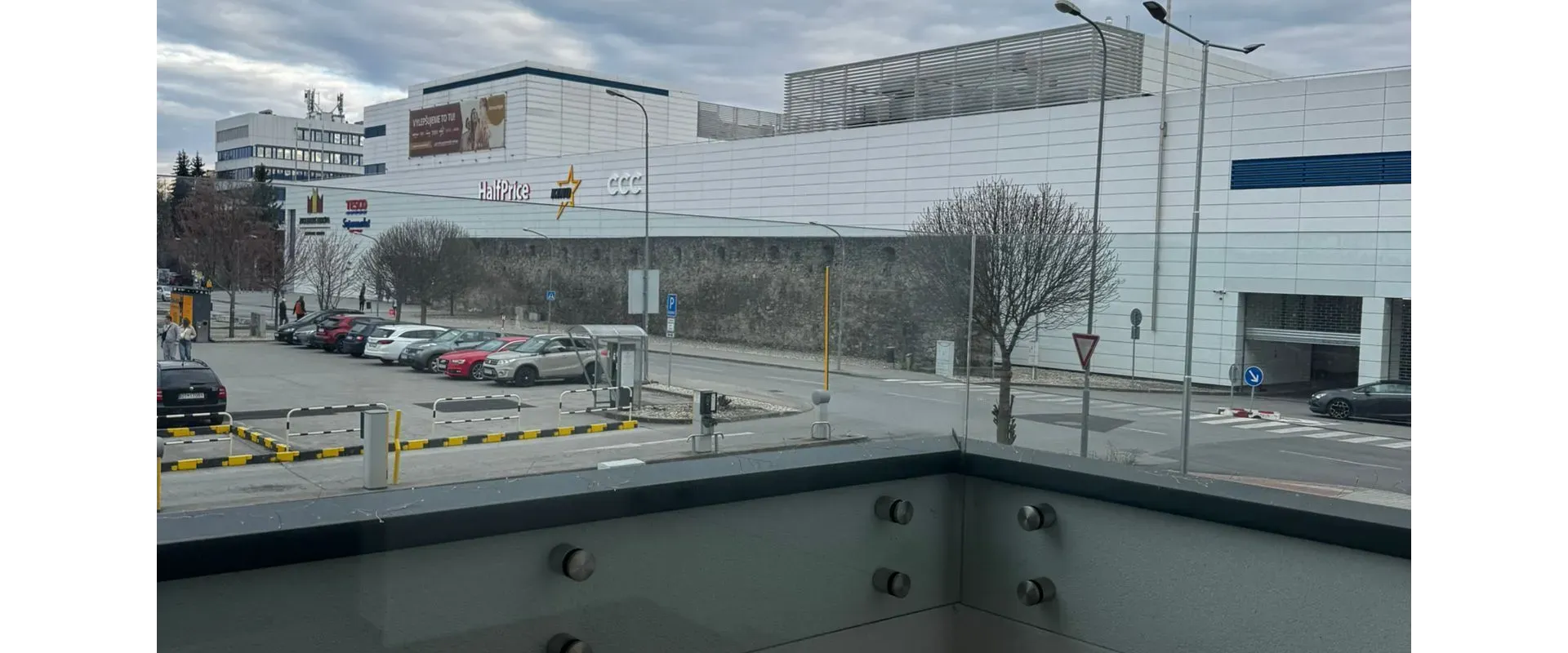 Moderný, kompletne zariadený byt v centre