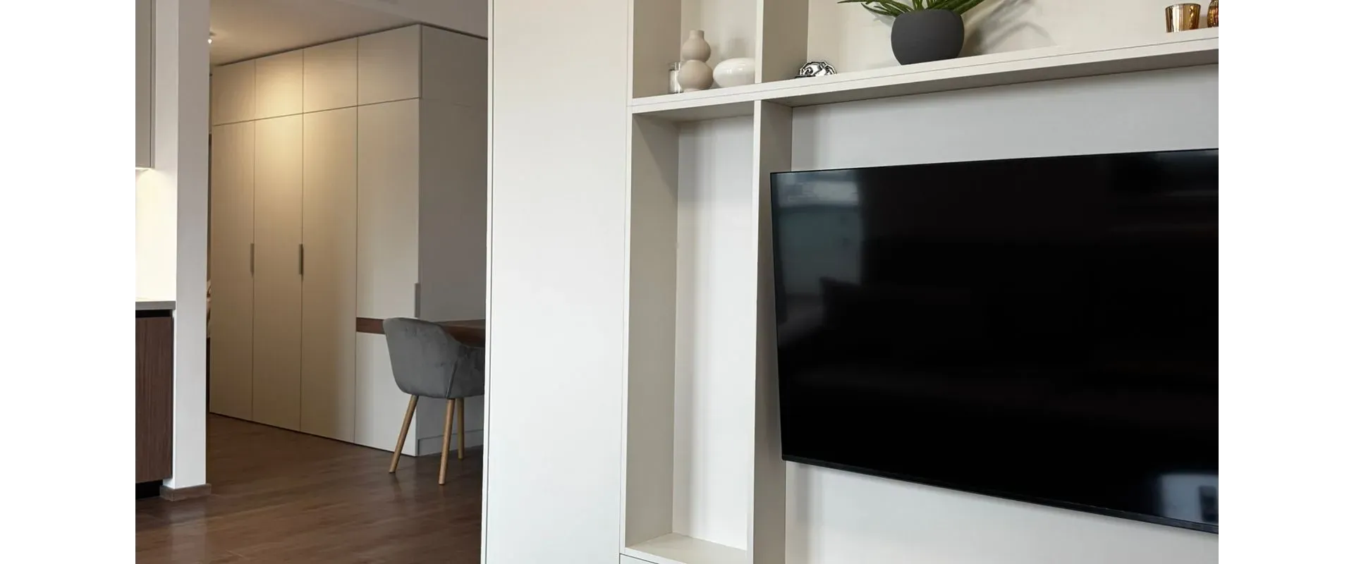 Moderný, kompletne zariadený byt v centre