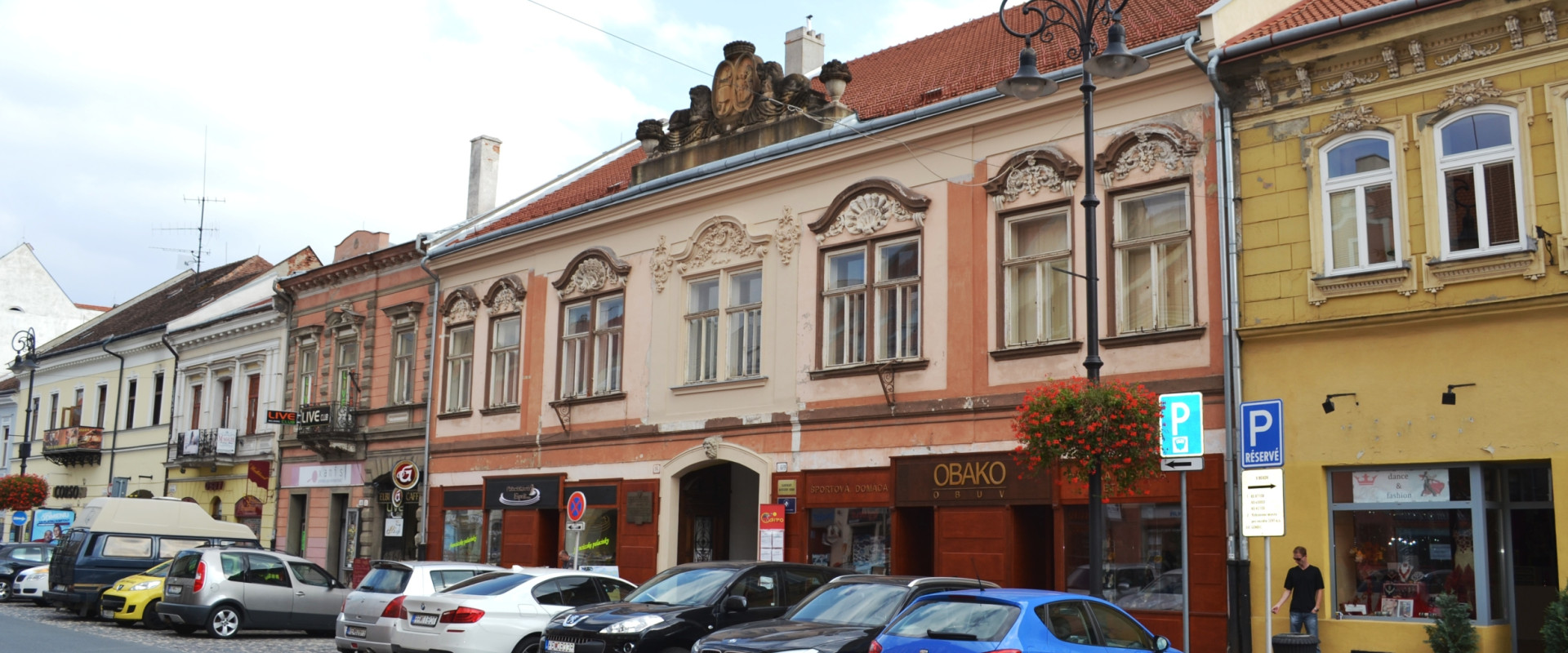 PREDAJ: Priestranný 2-izbový byt v centre Košíc –Alžbetina ulica