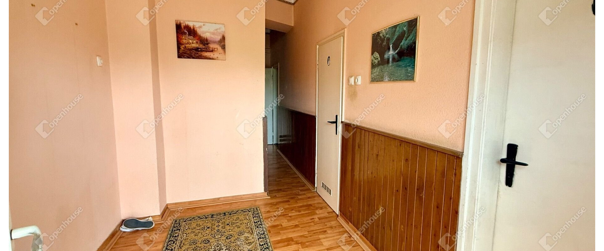 Pokojné bývanie s potenciálom: dom s vinohradom a záhradou