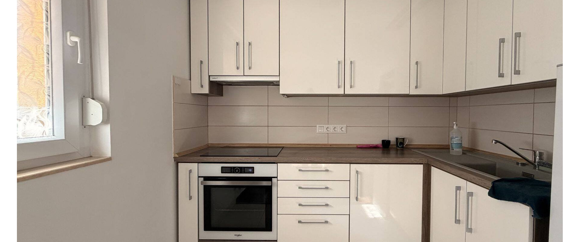 Príjemné bývanie; 2 izbový byt v centre Nových Zámkov