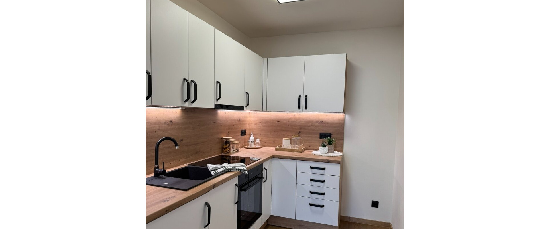 Predám krásny 2,5 izbový byt, Vihorlatská, Sekčov