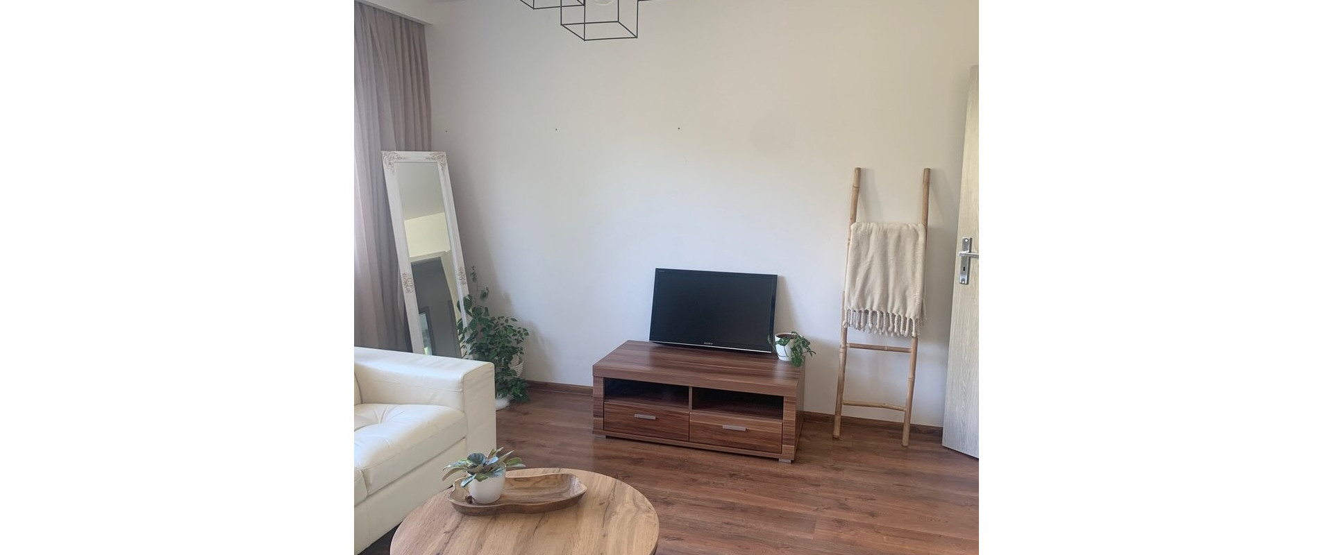 Štýlový 2-izbový byt s loggiou v Sásovej