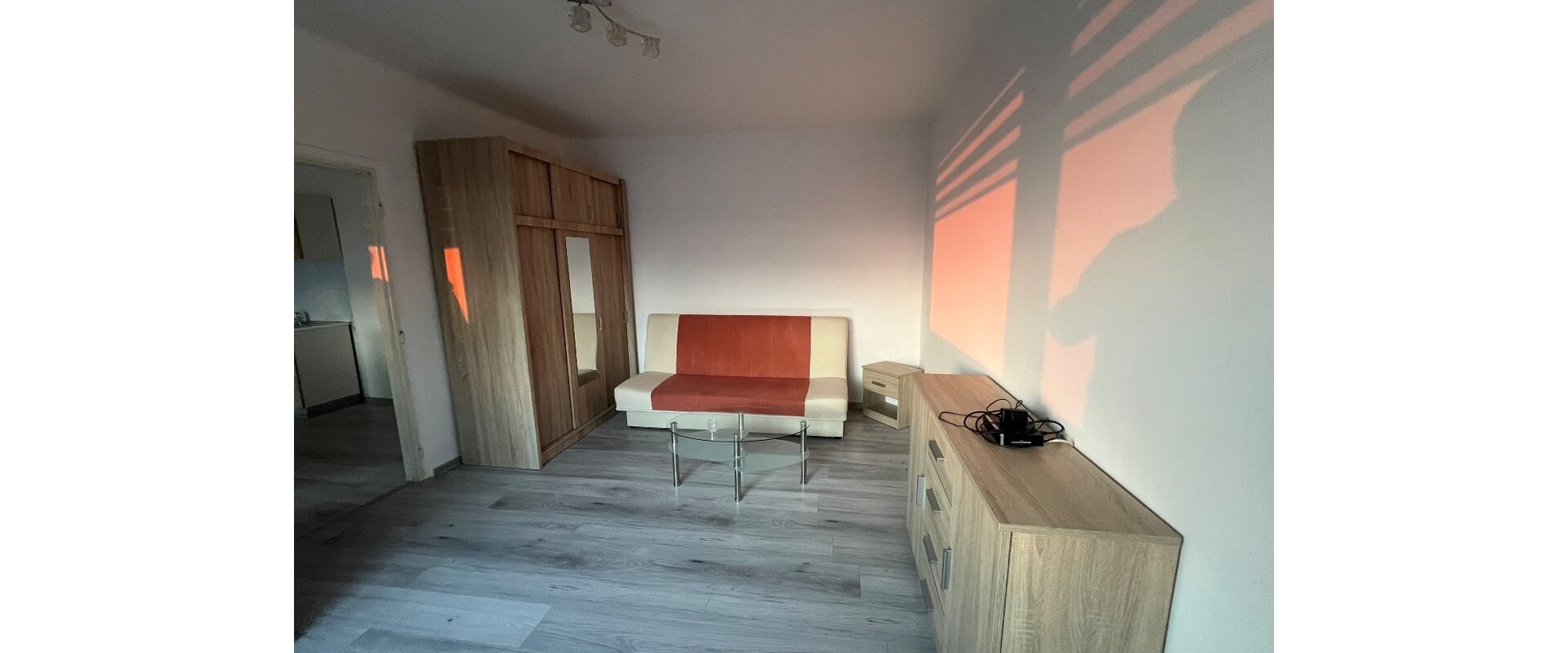 Prenájom 1- izbového bytu po rekonštrukcii