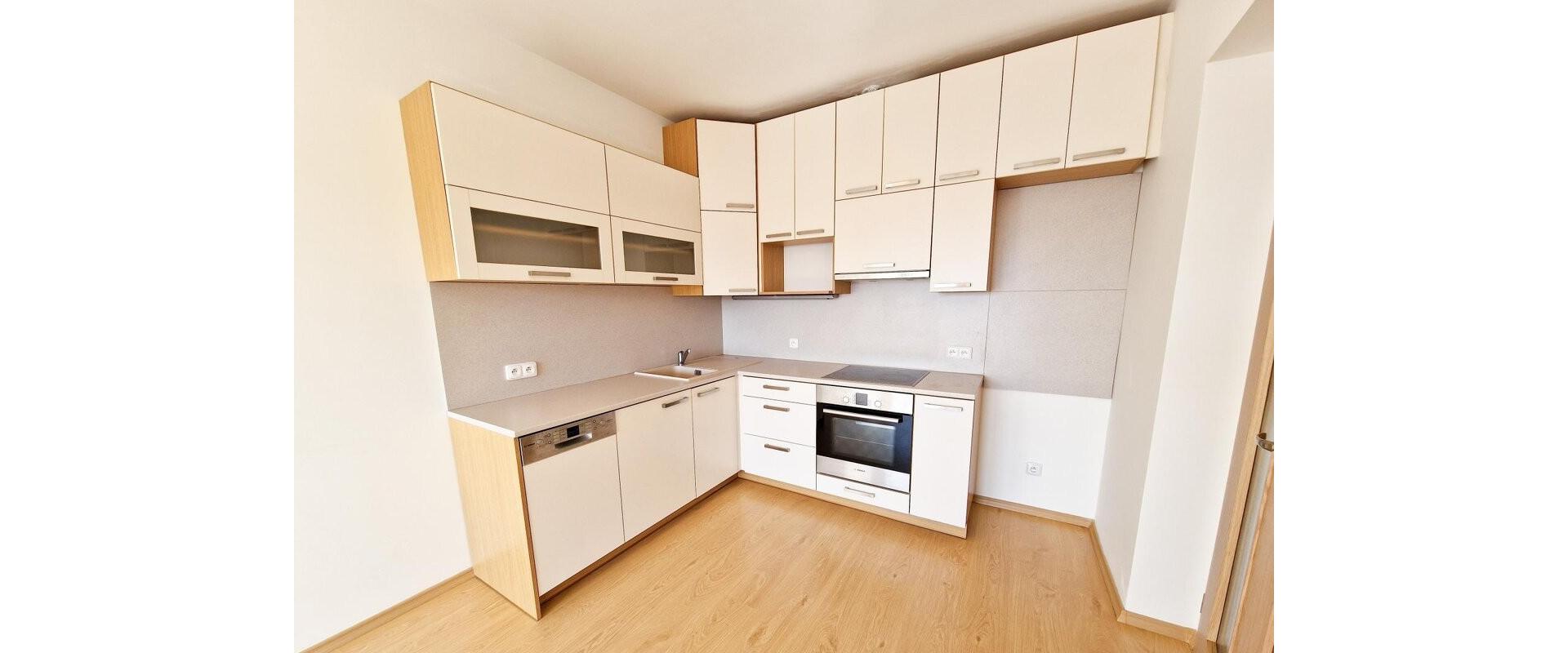 2 - izbový byt na dlhodobý prenájom