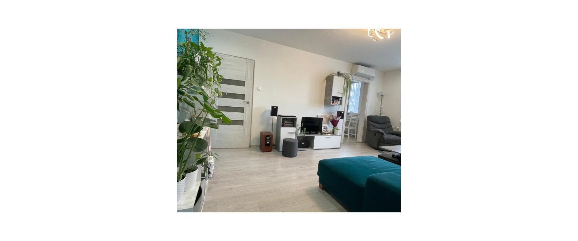 Prenájom 2-izbového bytu s balkónom – Štúrova ulica