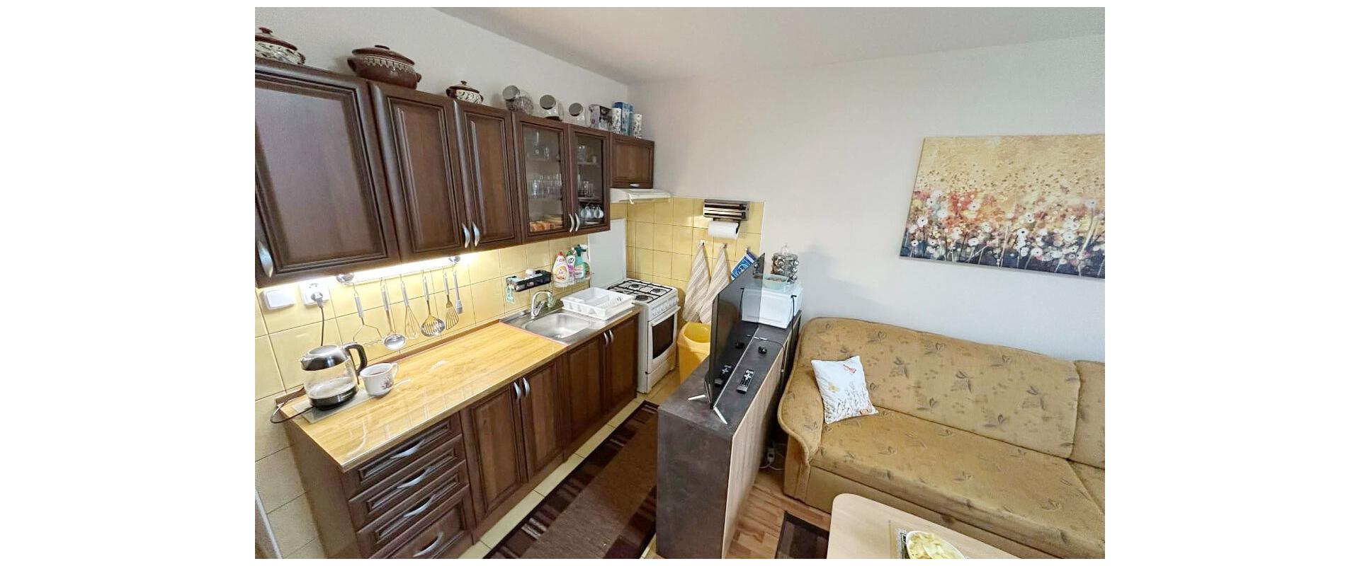 PREDAJ: Nadštandardne veľký 1-izbový byt s loggiou a KLÍMOU – ul. Saleziánov