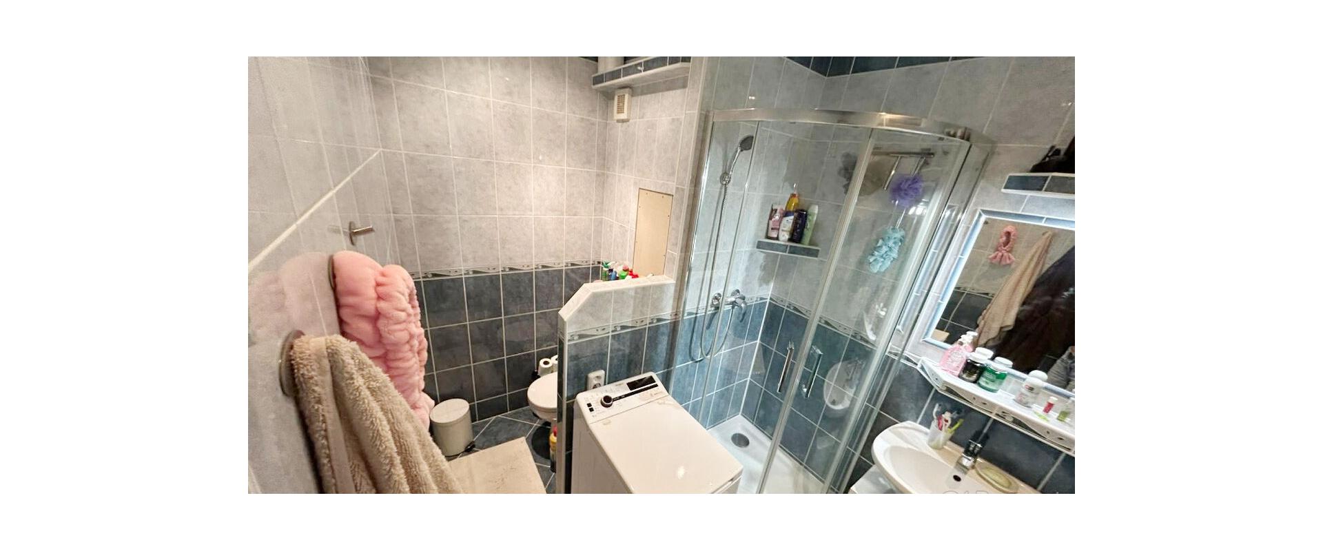 PREDAJ: Nadštandardne veľký 1-izbový byt s loggiou a KLÍMOU – ul. Saleziánov