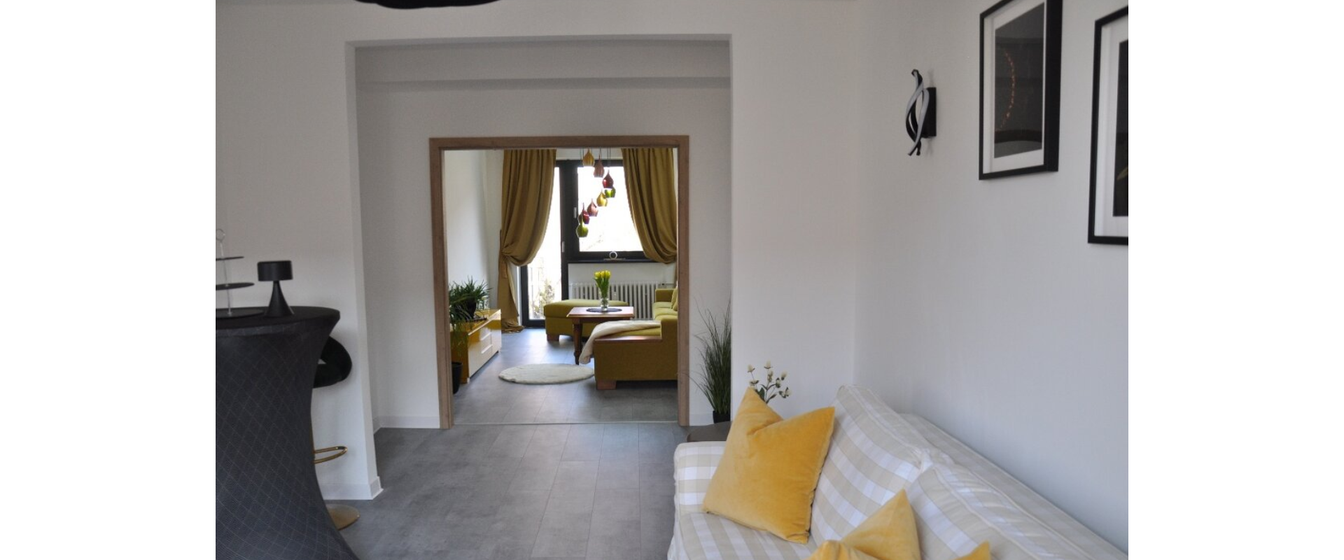 Krásny slnečný 3-izbový byt v centre NZ-zrekonštruovaný