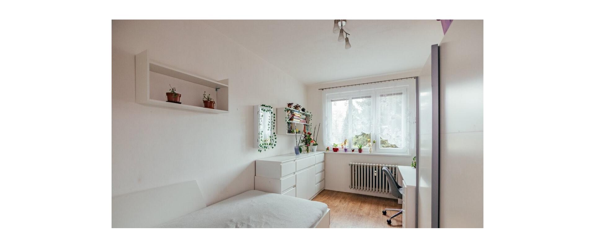 Priestranný 3-izbový byt s vynikajúcou dispozíciou – Trenčín, Juh