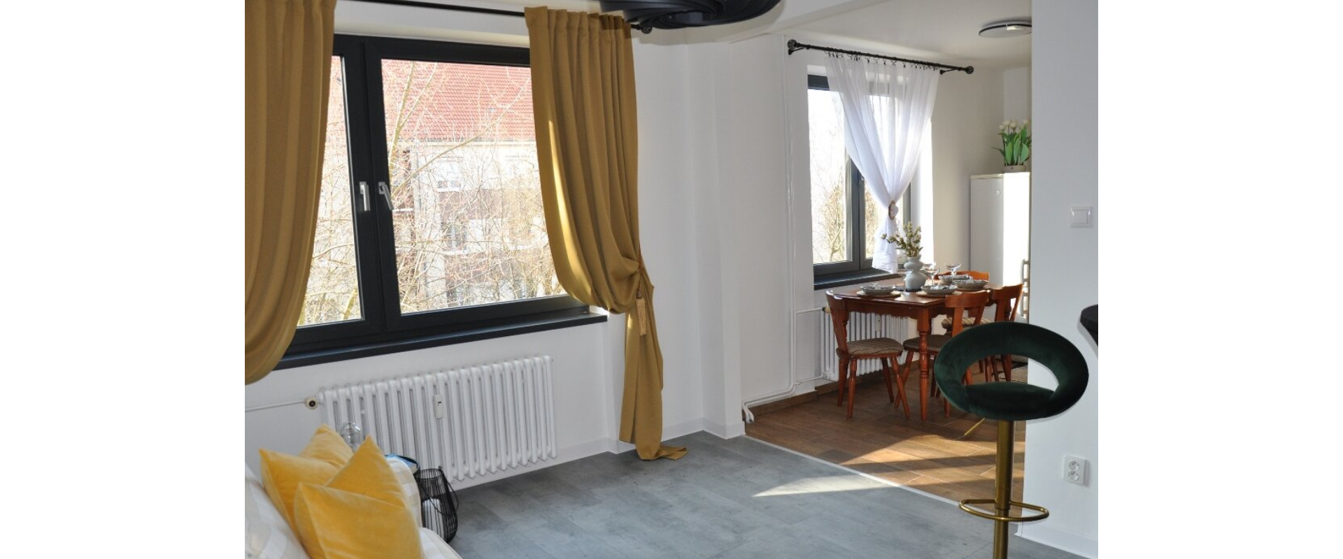 Krásny slnečný 3-izbový byt v centre NZ-zrekonštruovaný