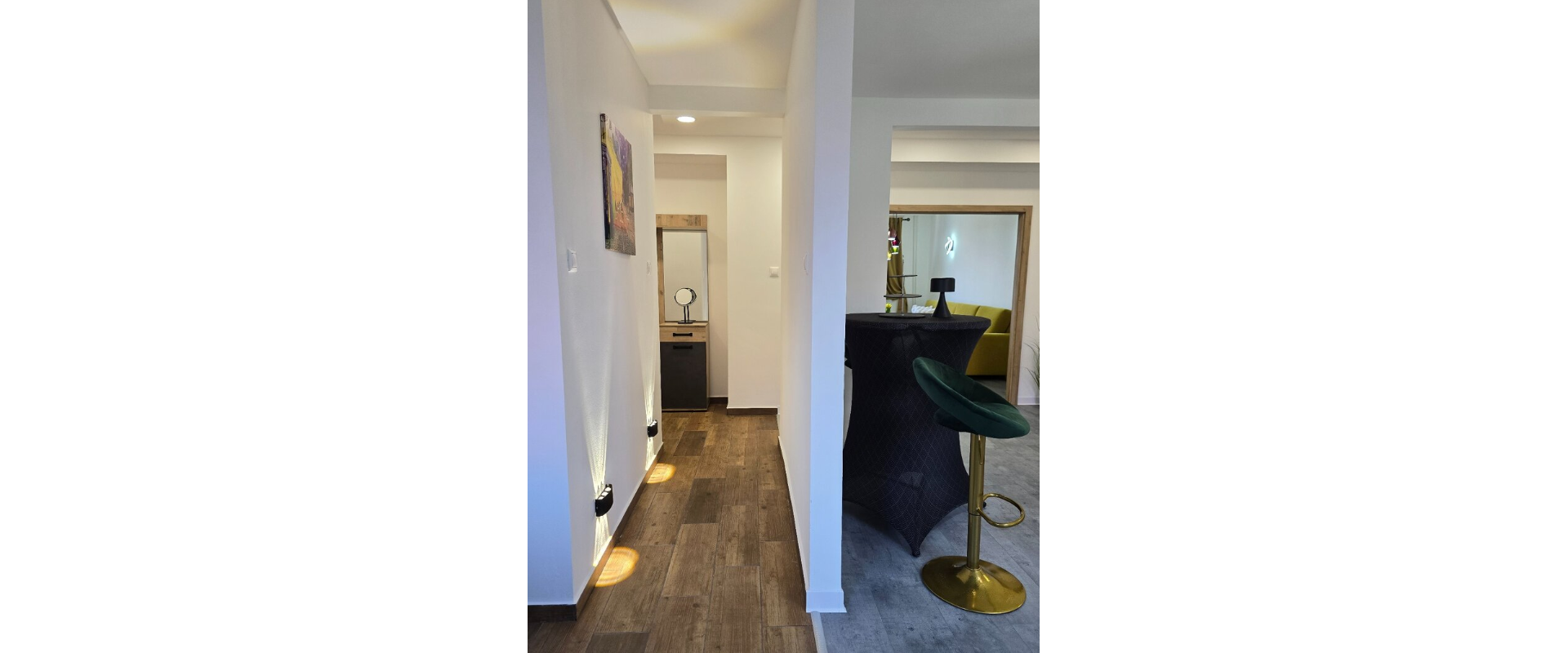 Krásny slnečný 3-izbový byt v centre NZ-zrekonštruovaný