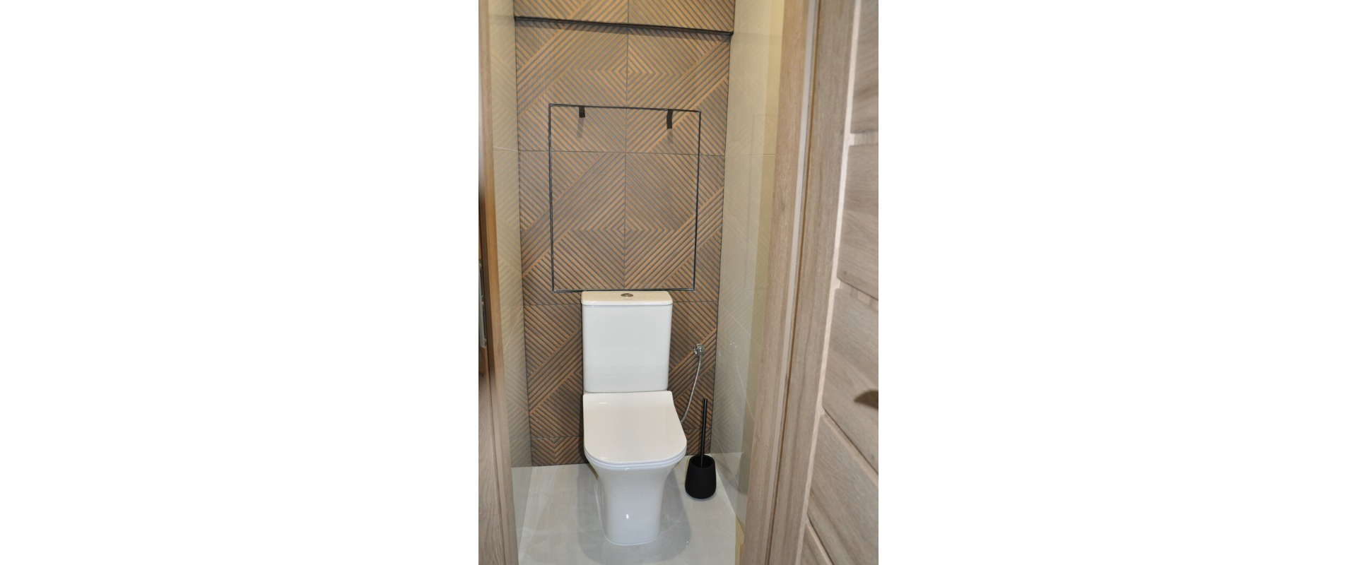 Krásny slnečný 3-izbový byt v centre NZ-zrekonštruovaný