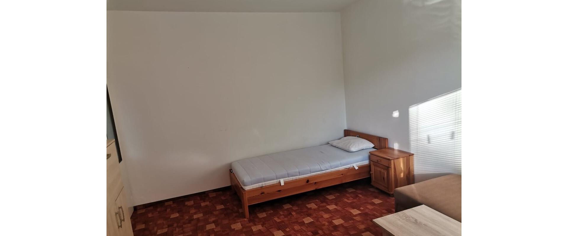 PRENÁJOM 1-IZBOVÝ BYT na Vlčincoch s dvoma logiami