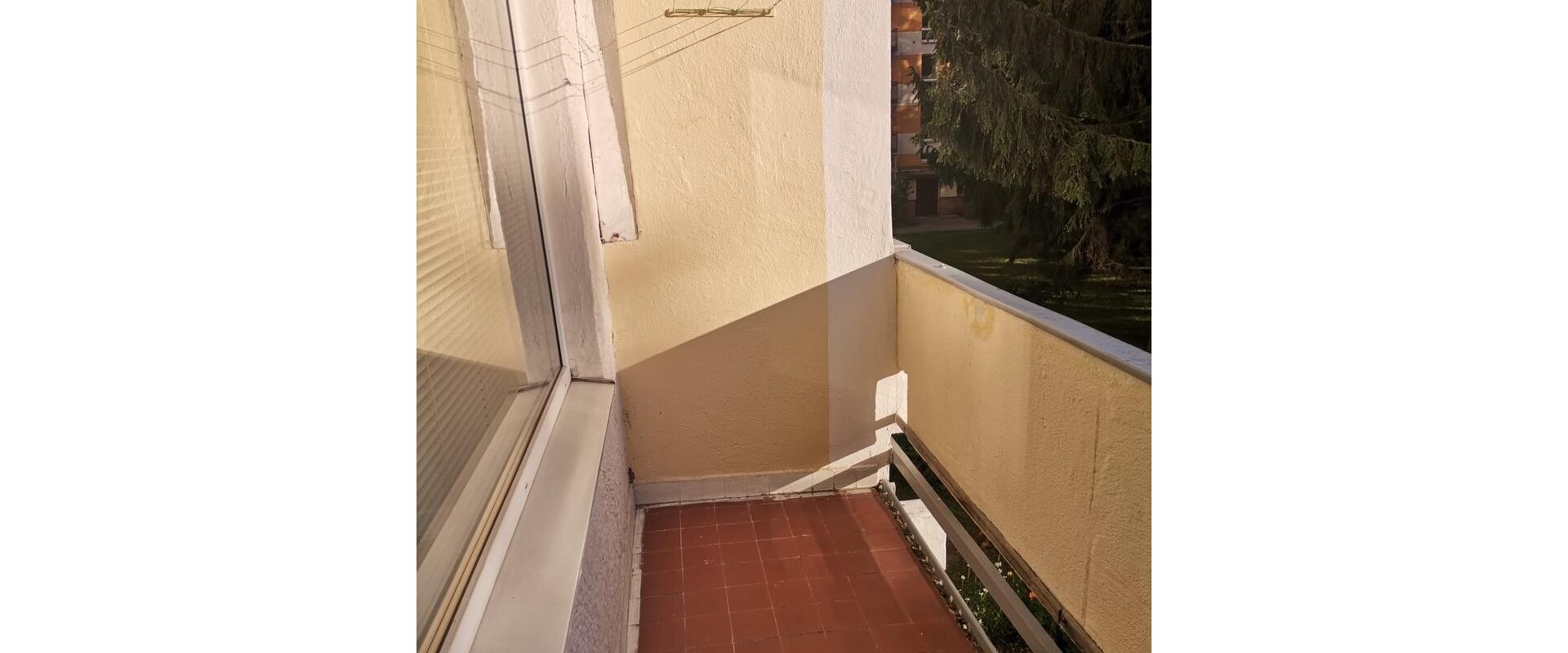 PRENÁJOM 1-IZBOVÝ BYT na Vlčincoch s dvoma logiami