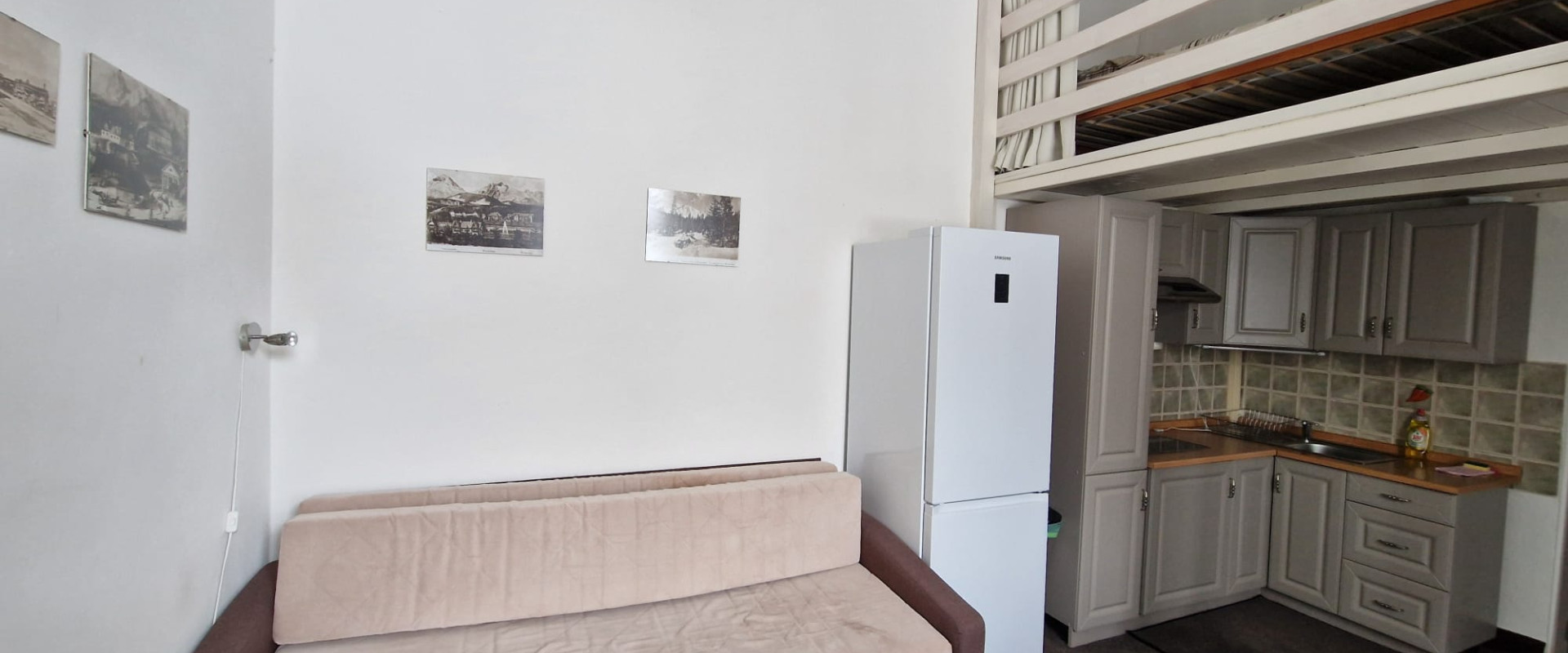 Garzónka v rodinnom dome so samostatným vstupom – prenájom