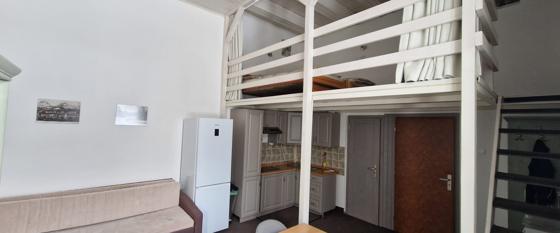 Garzónka v rodinnom dome so samostatným vstupom – prenájom