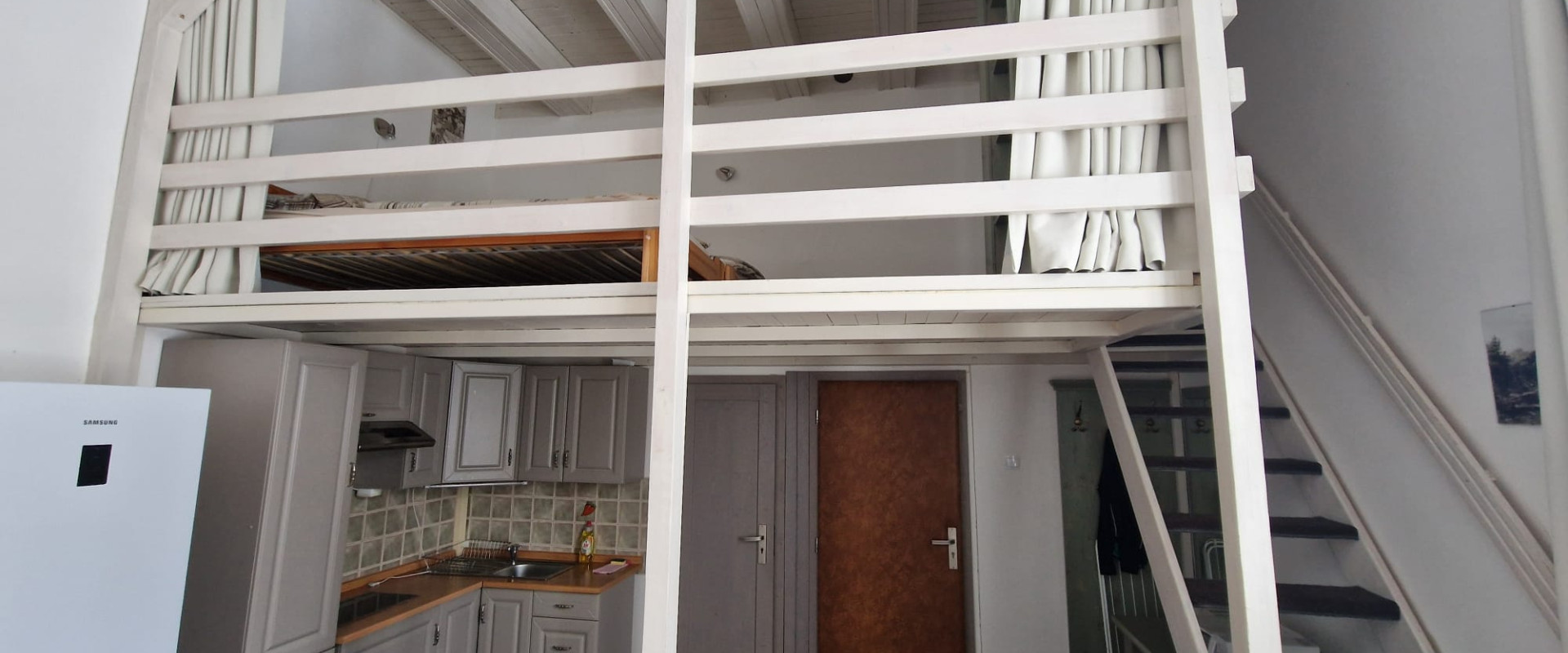 Garzónka v rodinnom dome so samostatným vstupom – prenájom