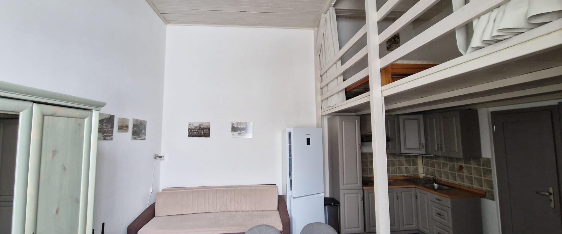 Garzónka v rodinnom dome so samostatným vstupom – prenájom