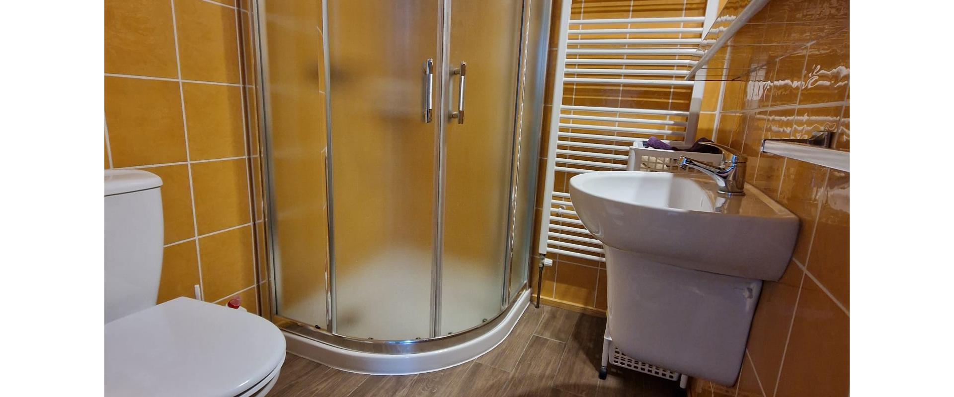 Garzónka v rodinnom dome so samostatným vstupom – prenájom