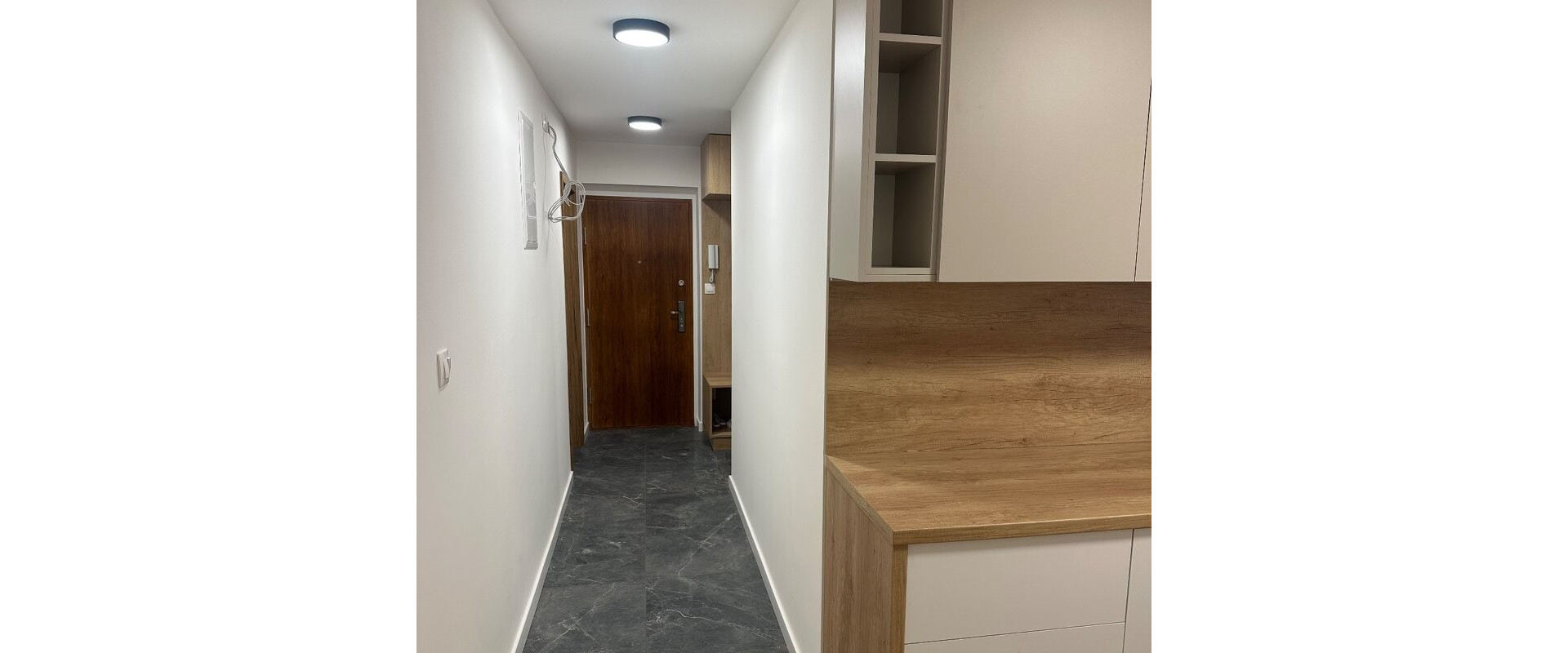 Ponúkam na prenájom kompletne rekonštruovaný byt v Komarne