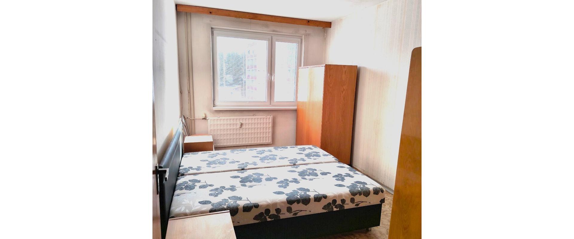 Na predaj veľký 4-izbový byt s veľkým potenciálom Handlová