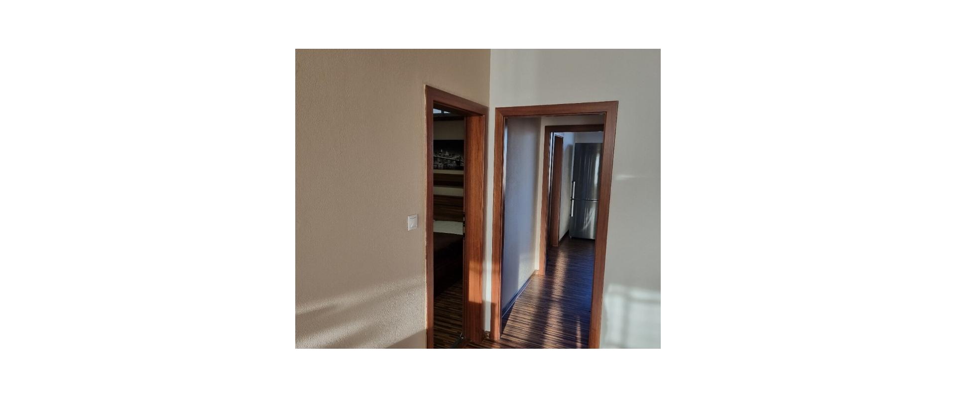 Prenájom 2,5-izbového bytu– Nitra, Chrenová (Dlhá ulica)