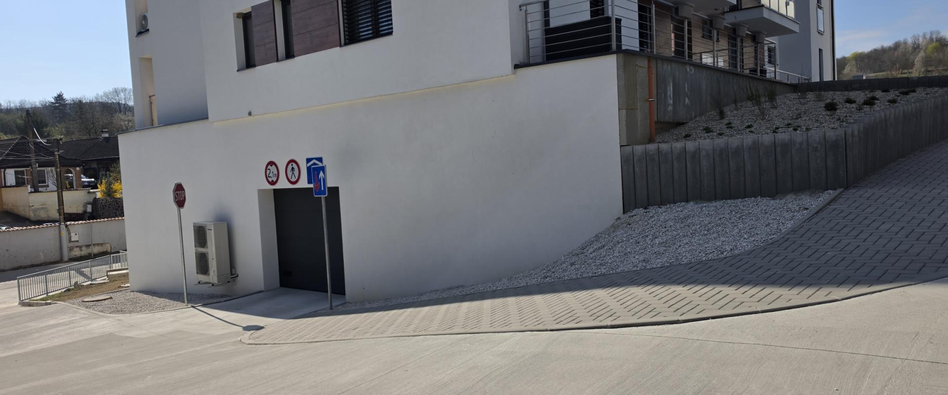 NOVOSTAVBA 2i byt + garáž | Piešťany – Banka