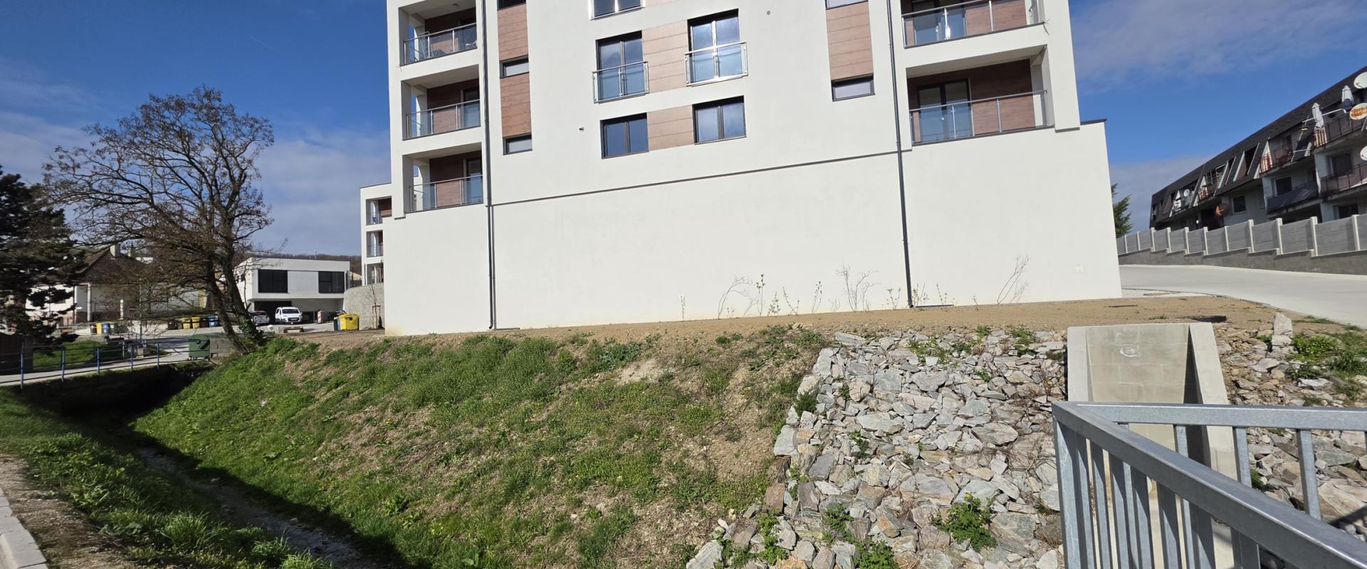 NOVOSTAVBA 2i byt + garáž | Piešťany – Banka