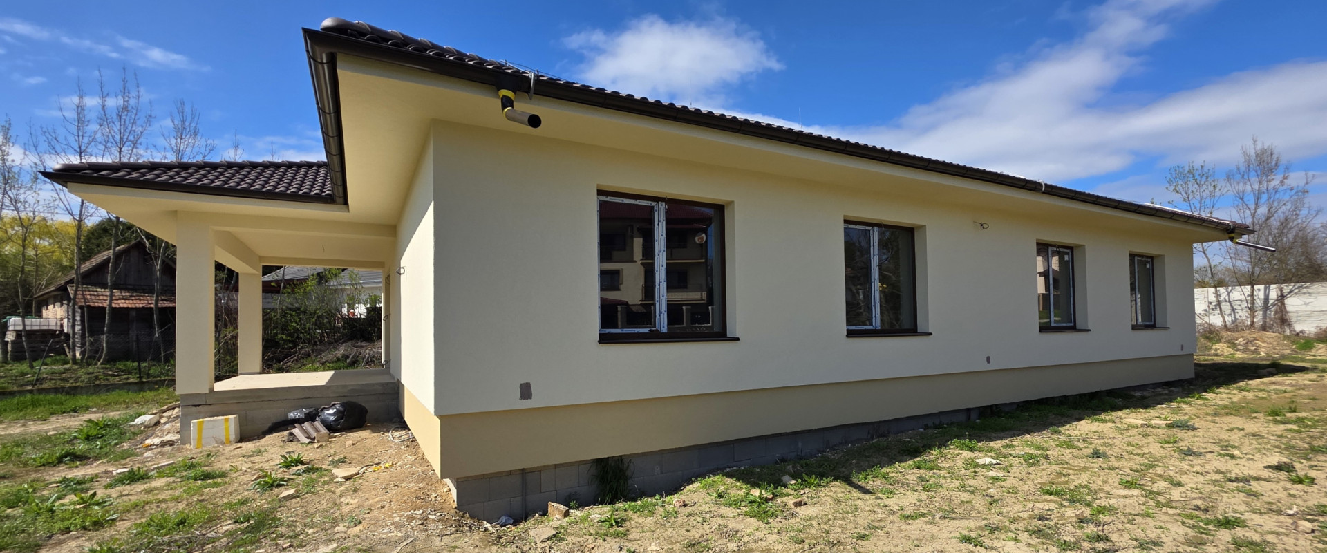 EXKLUZÍVNE: Moderná novostavba s terasou - Veľké Ludince