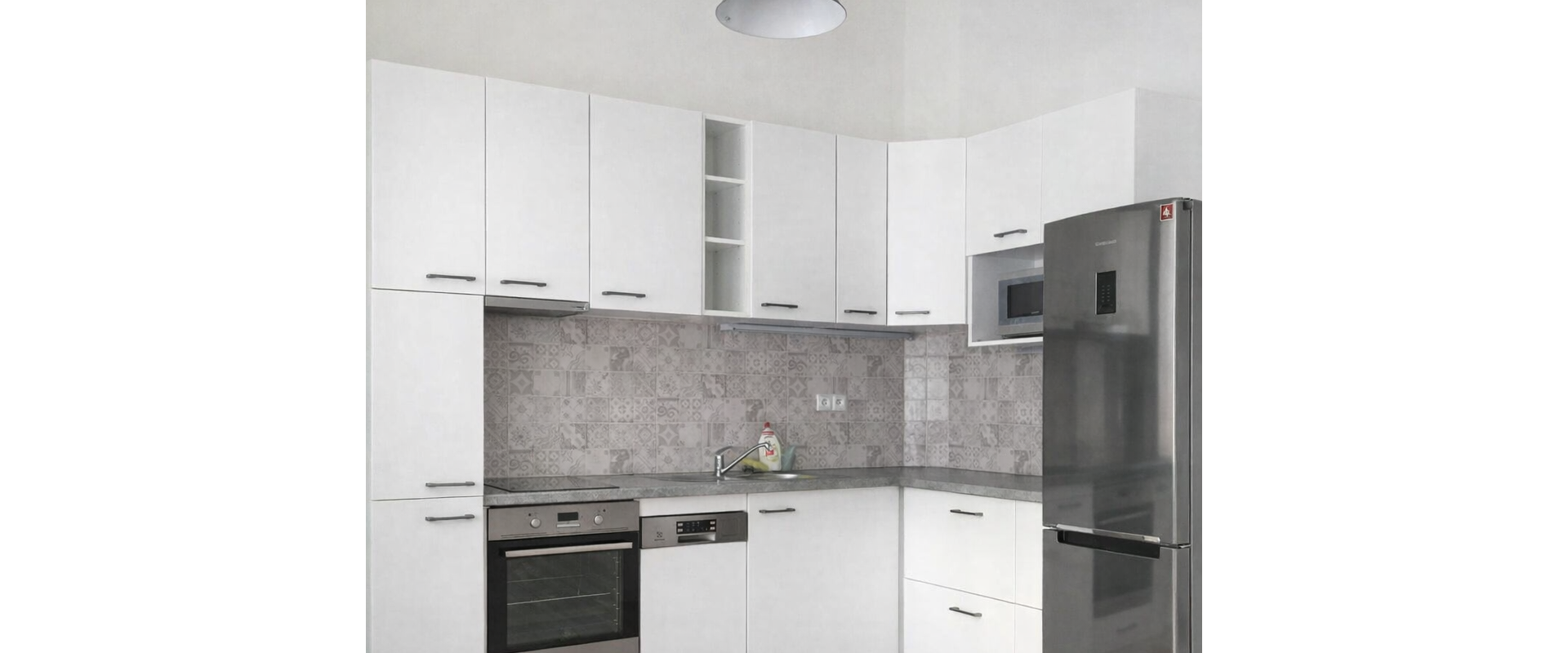 PREDAJ: praktický 4 izbový byt - Lachova - Petržalka