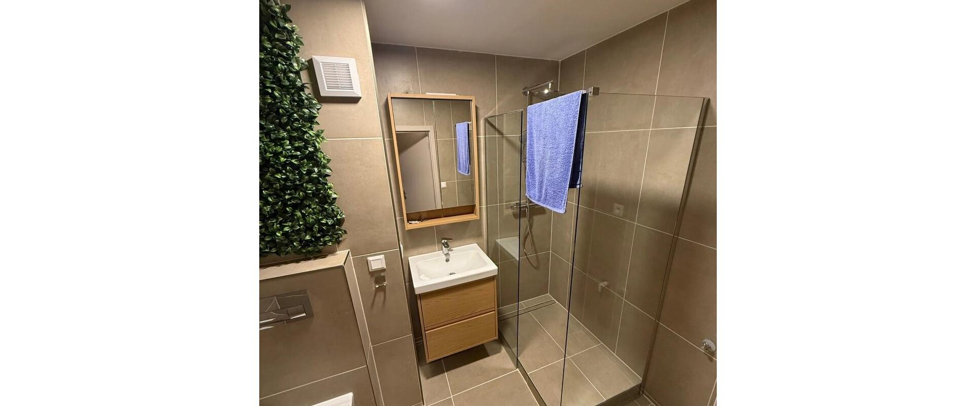 Krasný 2 izbový byt na prenájom,Nový Juh Mpčľ