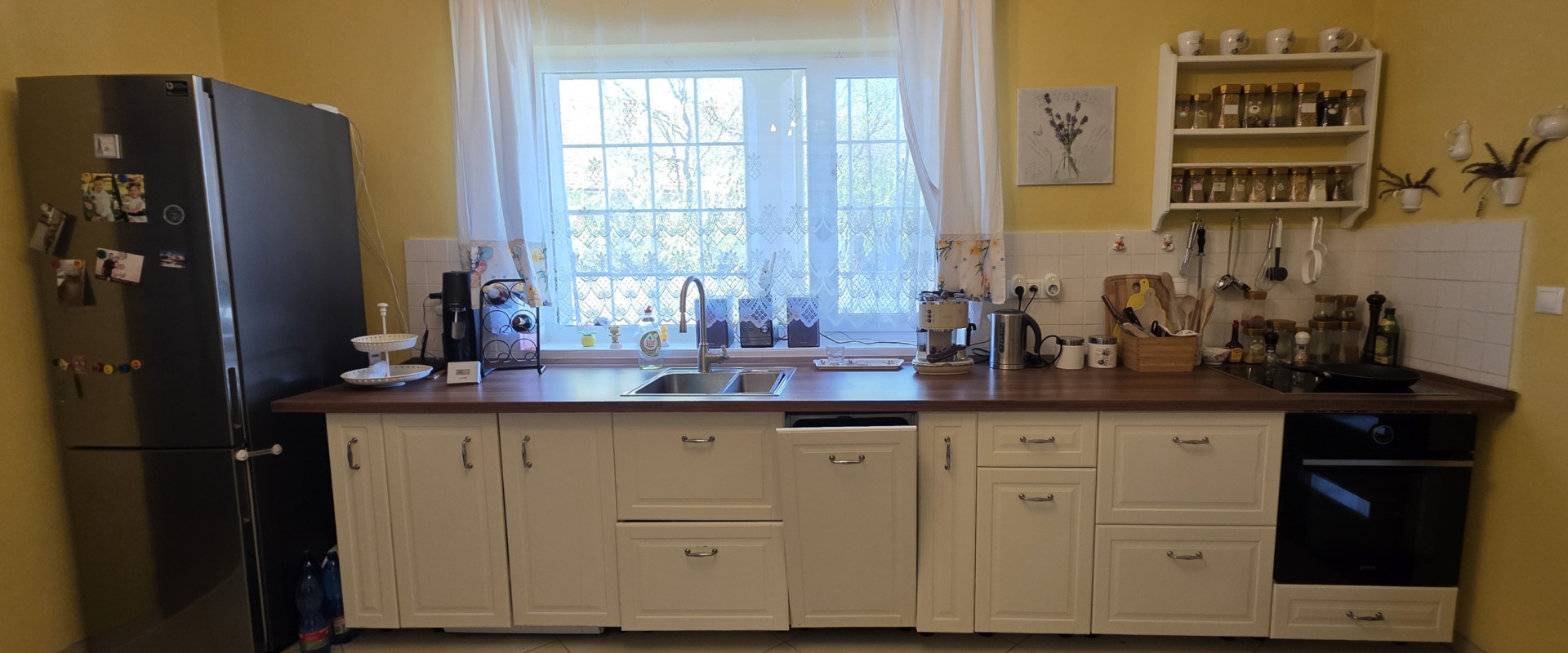 Zrekonštruovaný rodinný dom s veľkým pozemkom – Čaradice