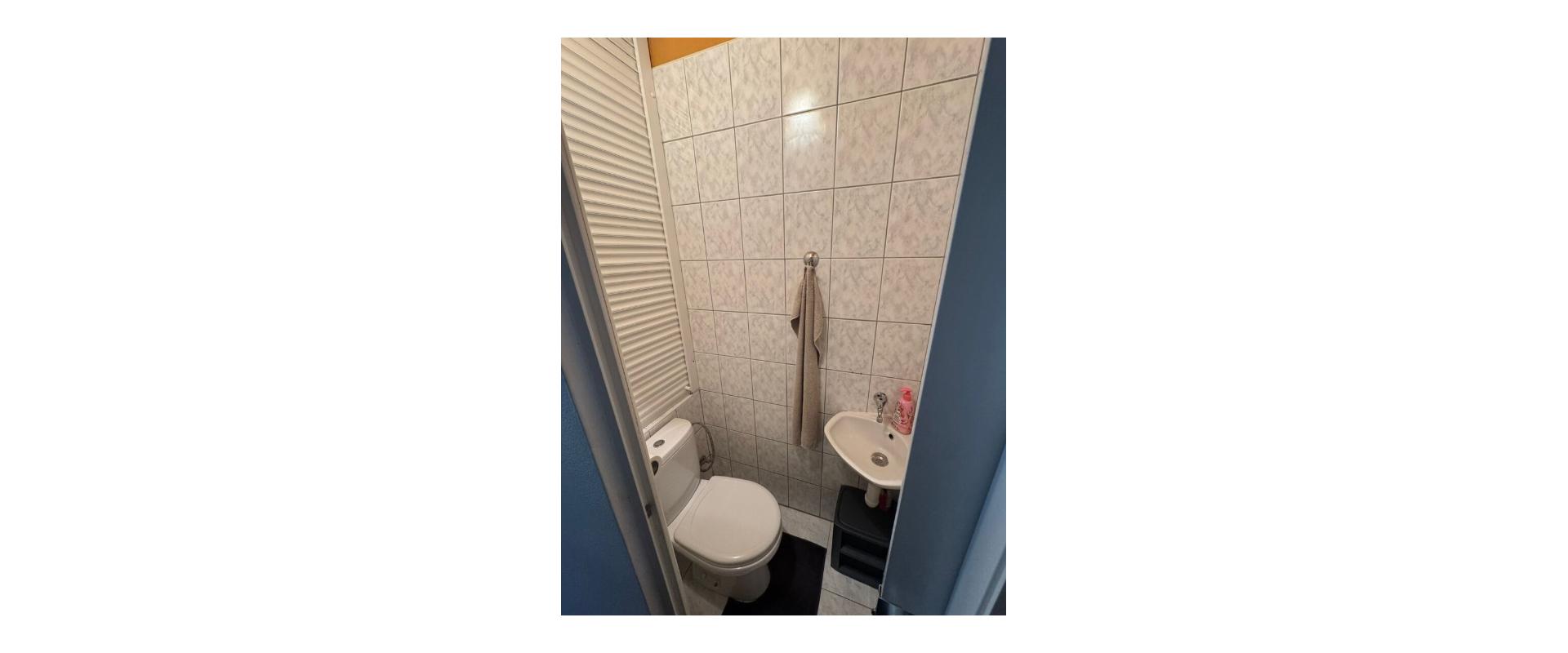 Prenájom 2-izbového bytu s balkónom a klimatizáciou – Nitra