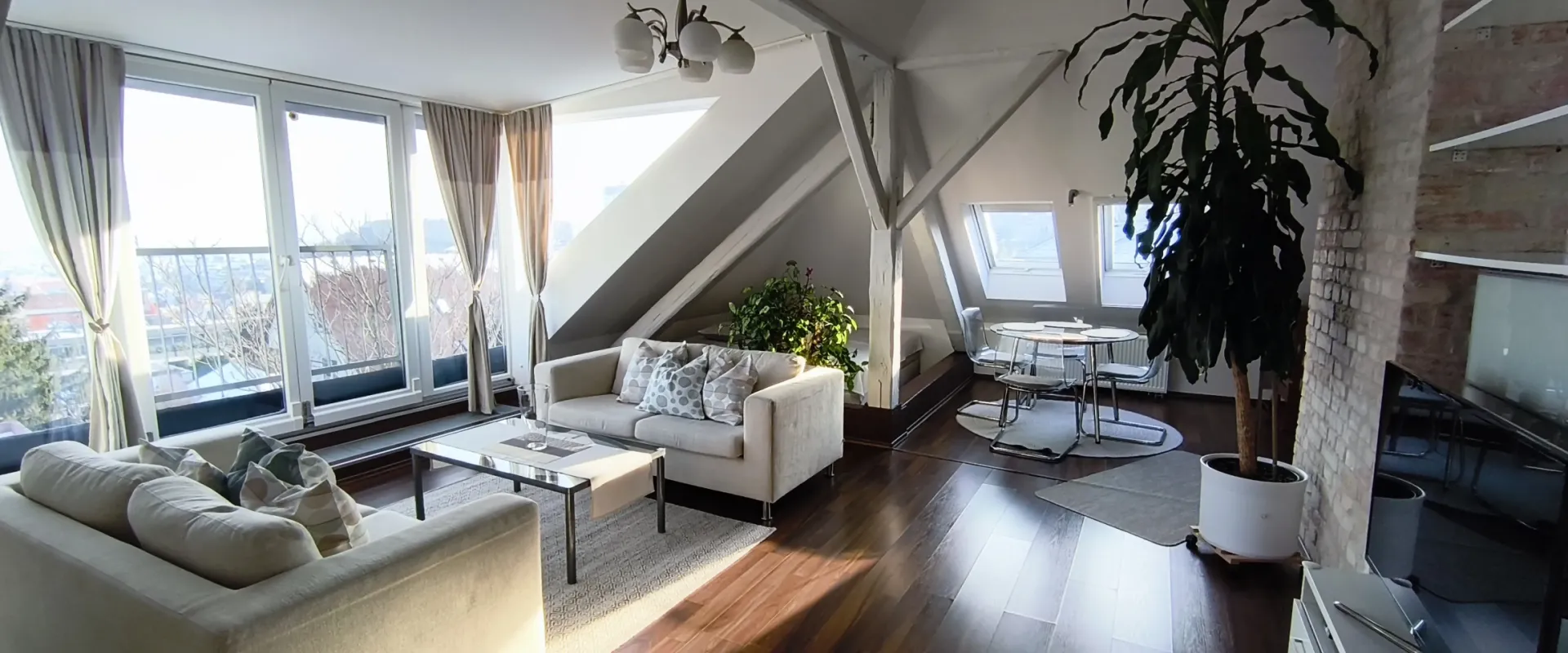 Moderný 2-izbový byt s výhľadom na mesto