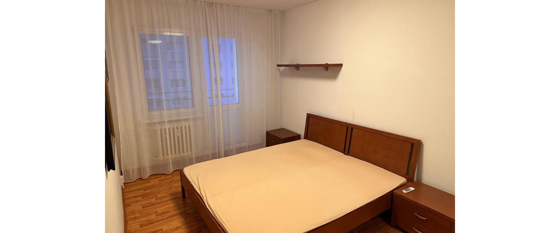 Na  prenájom  3-izbový byt s loggiou v Prešov, Sibirska