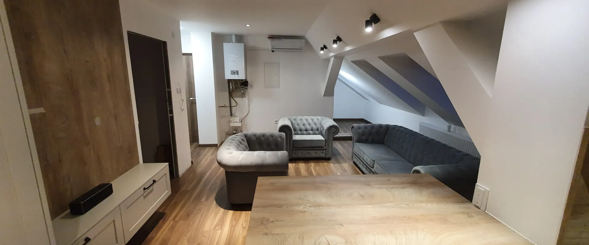 Na prenájom  podkrovný 3-izbový byt