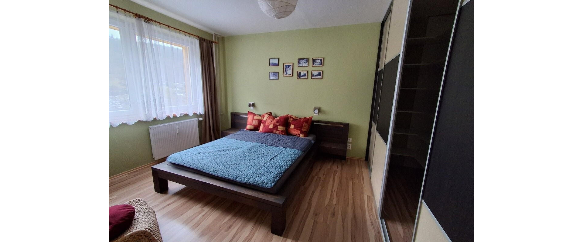 Zariadený 2-izbový byt, 2 loggie, výťah