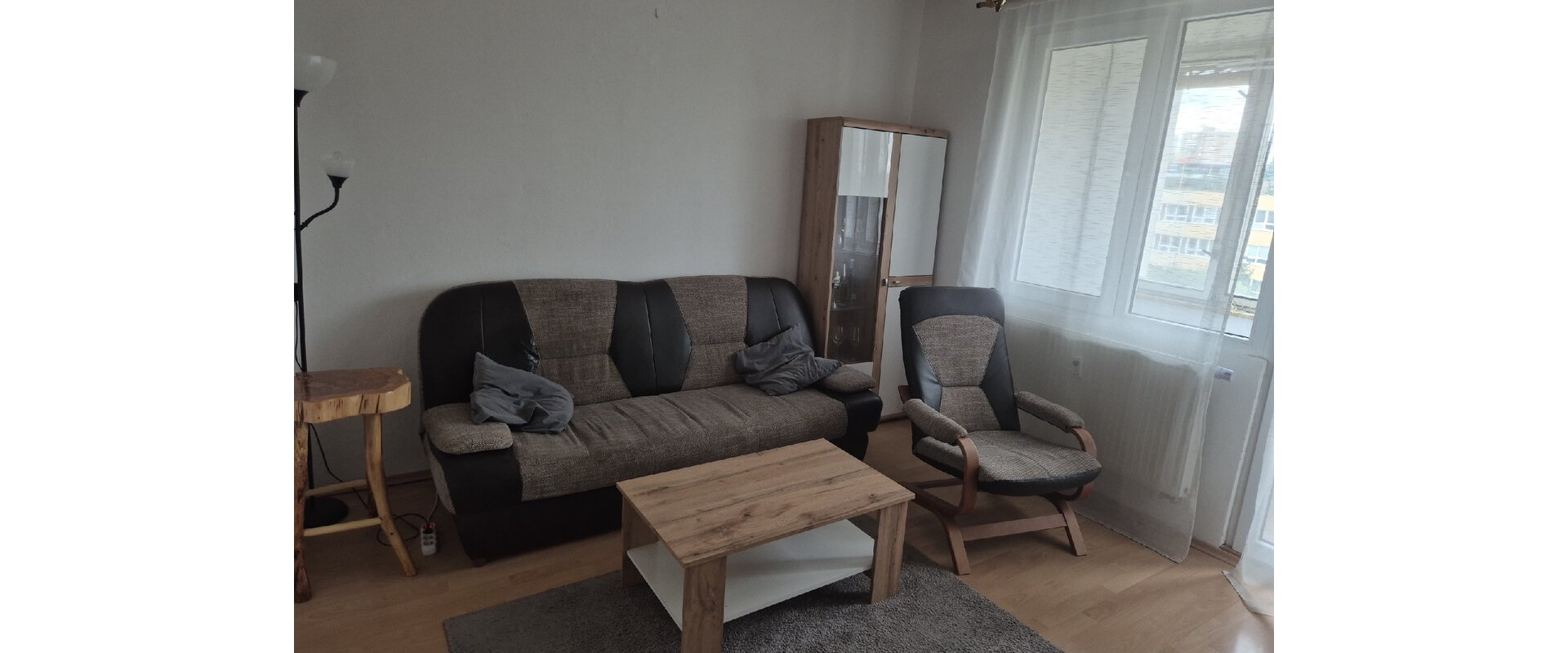 Na prenájom priestranný 2,5-izbový byt na Šrobárovej ulici