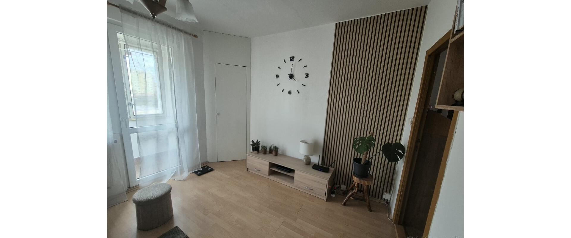 Na prenájom priestranný 2,5-izbový byt na Šrobárovej ulici