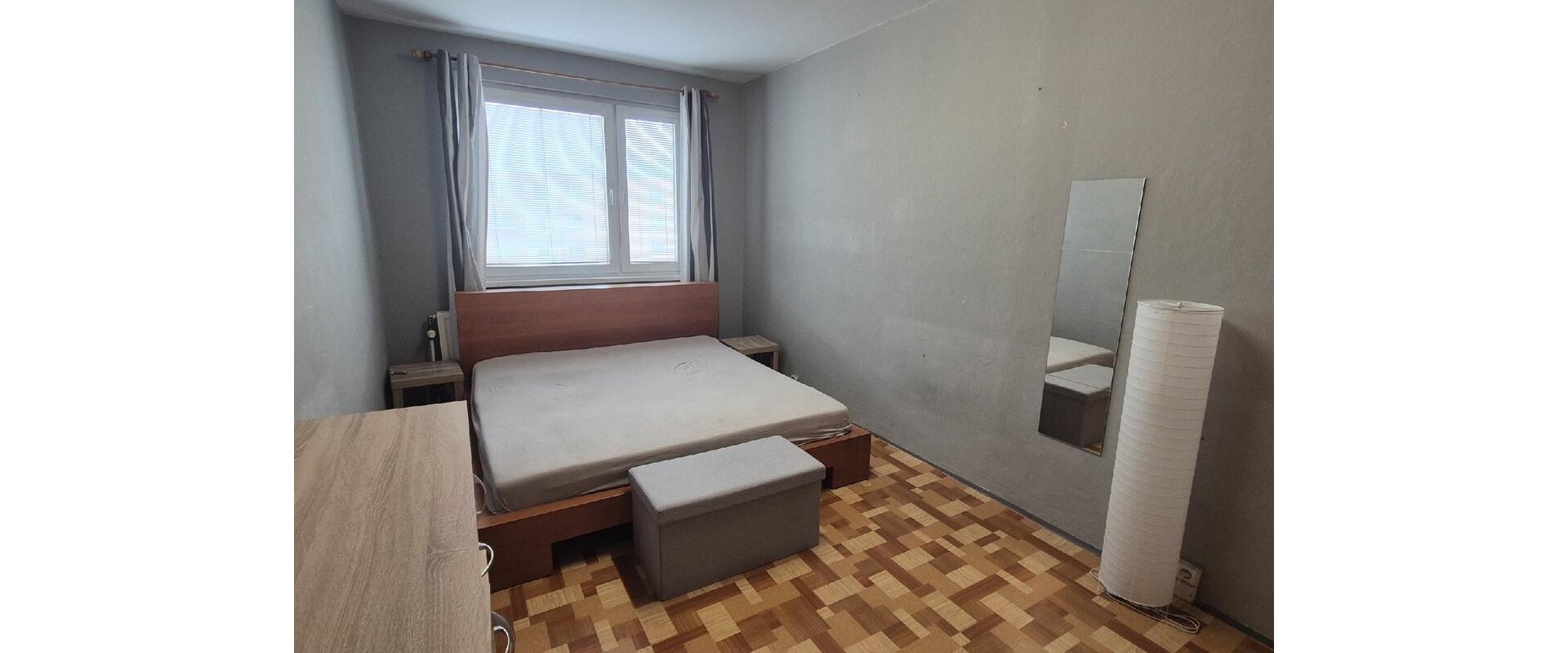 Na prenájom priestranný 2,5-izbový byt na Šrobárovej ulici