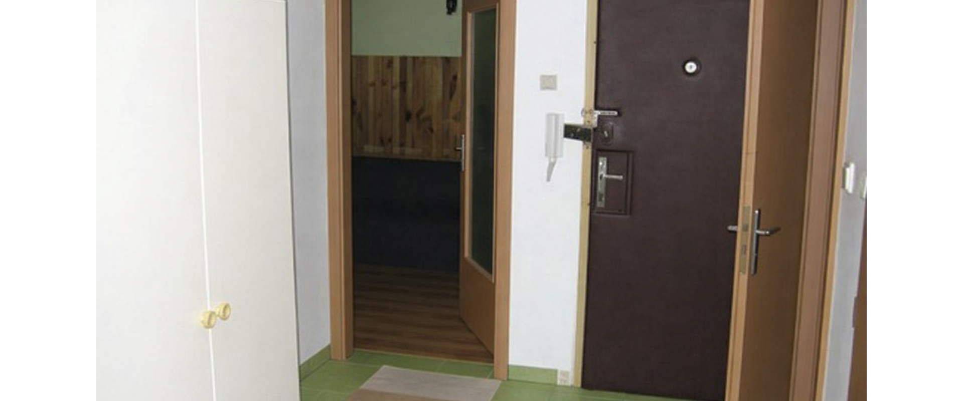 Predaj 4 izbového bytu v tichej časti Dúbravky