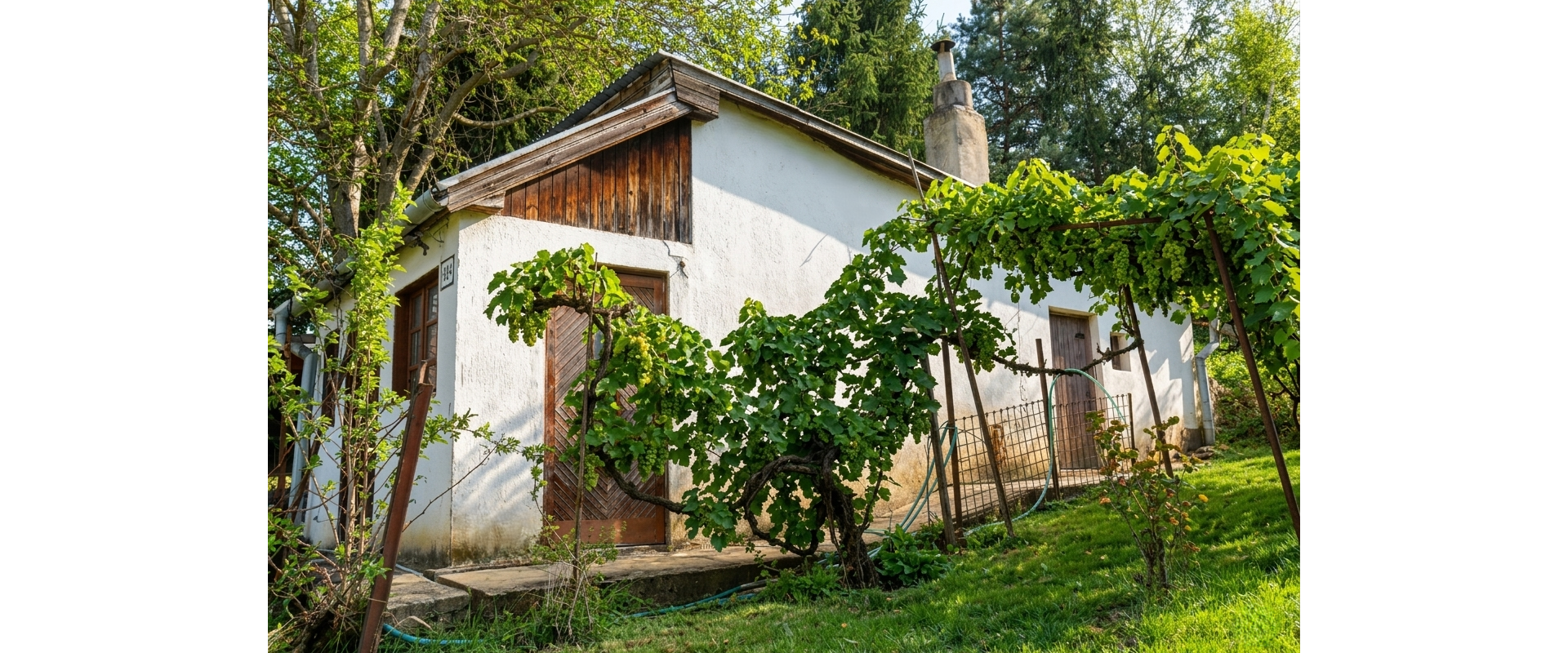 VINIČNÝ DOM S KRÁSNYM VÝHĽADOM – Možnosť trvalého bývania