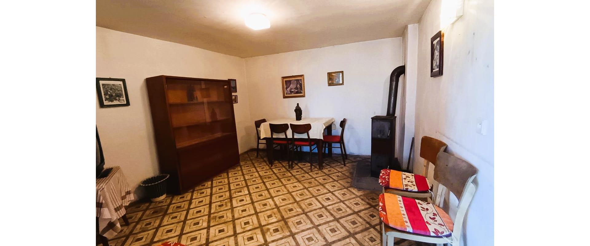 VINIČNÝ DOM S KRÁSNYM VÝHĽADOM – Možnosť trvalého bývania